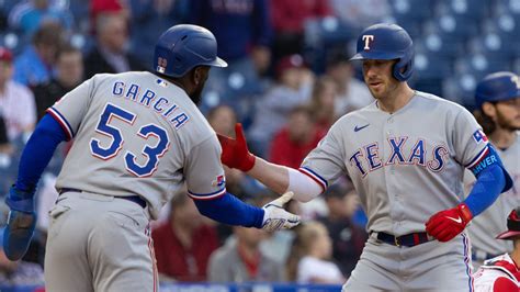 Jung, Heim hit back-to-back homers, García shines in field as Rangers beat Jays 4-2